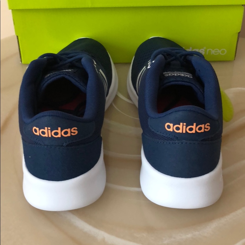 NIB women’s Adidas cloudfoam memory footbed  shoes - Picture 3 of 8